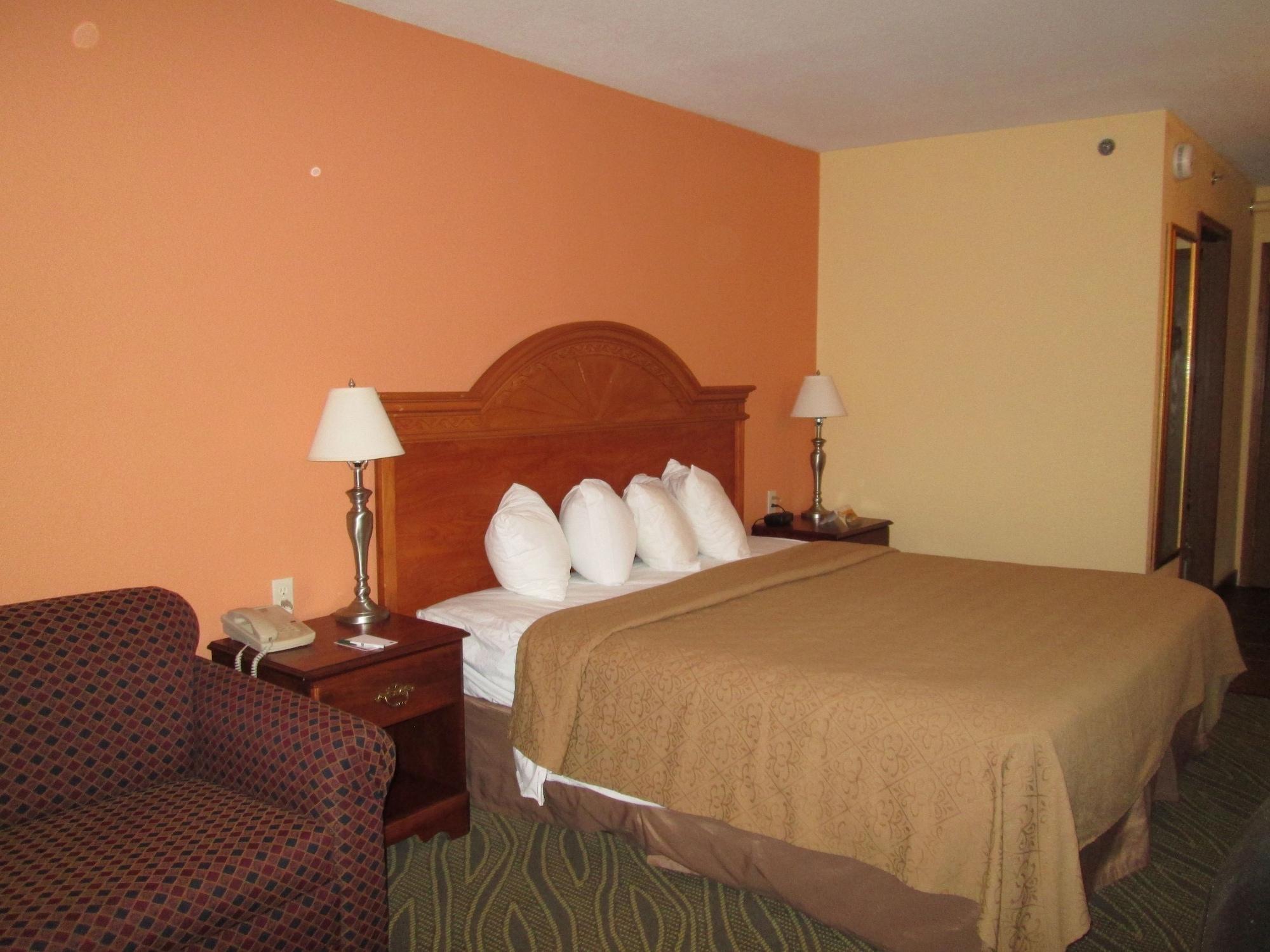 Quality Inn Gaylord Zewnętrze zdjęcie