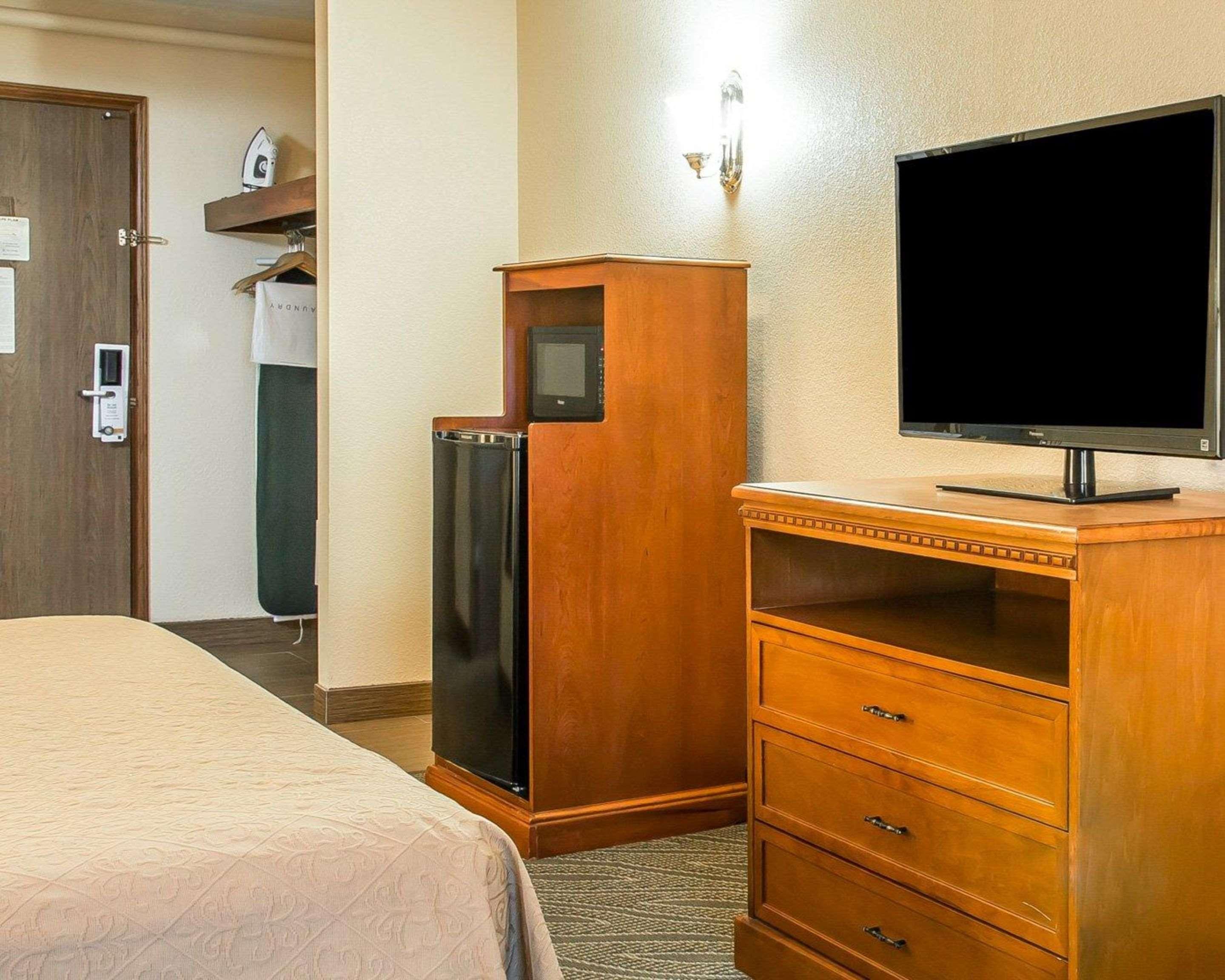 Quality Inn Gaylord Zewnętrze zdjęcie