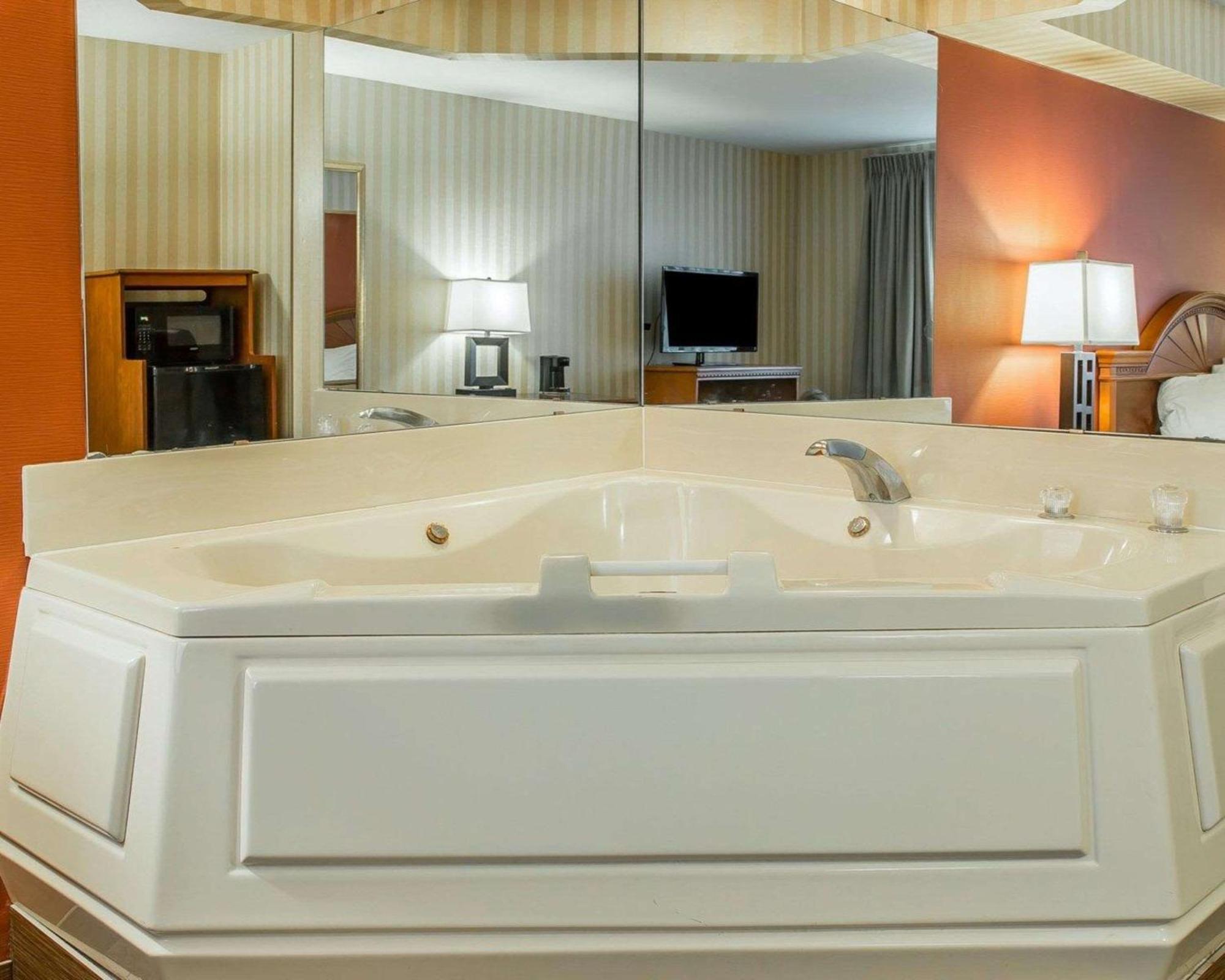 Quality Inn Gaylord Zewnętrze zdjęcie