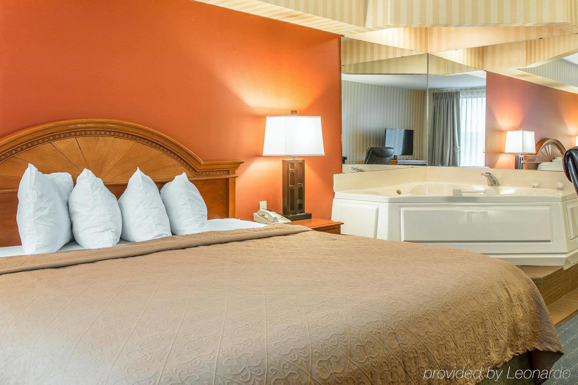 Quality Inn Gaylord Zewnętrze zdjęcie